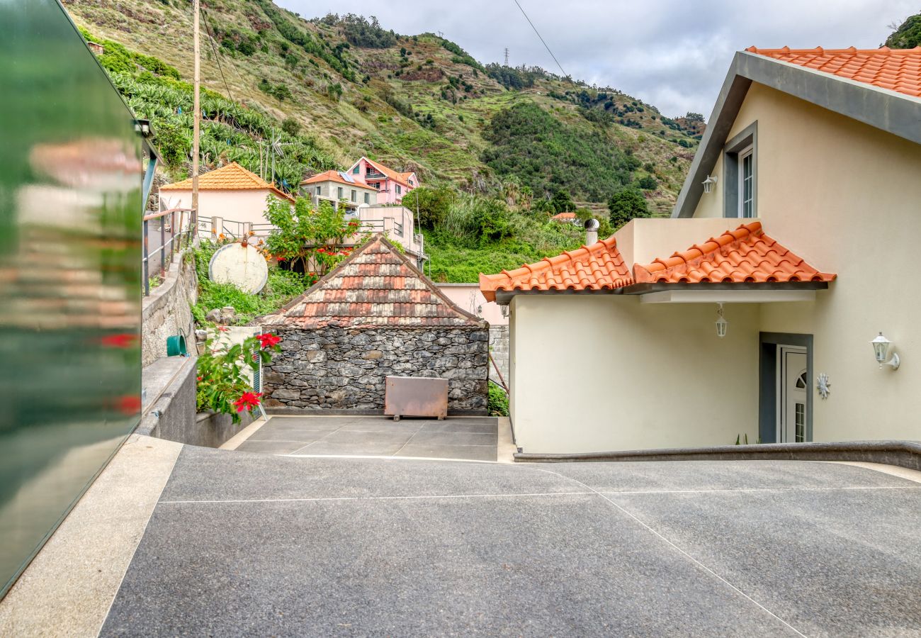 Appartement à Tabua - Valley Nest, a Home in Madeira