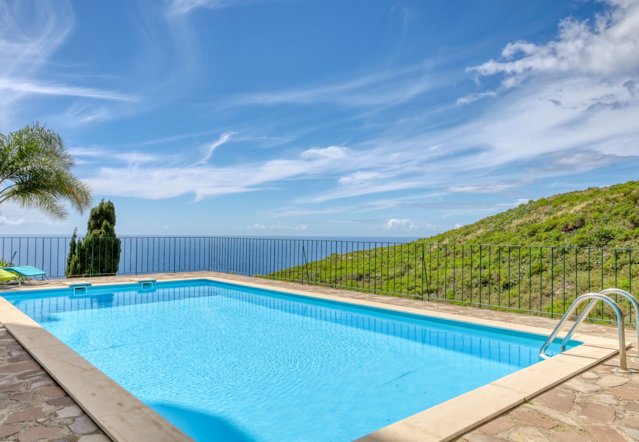 Appartement à Santa Cruz - Verde Água Garajau, a Home in Madeira