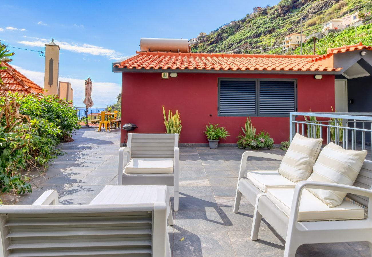 Apartamento em Tabua - Casa da Praia, a Home in Madeira