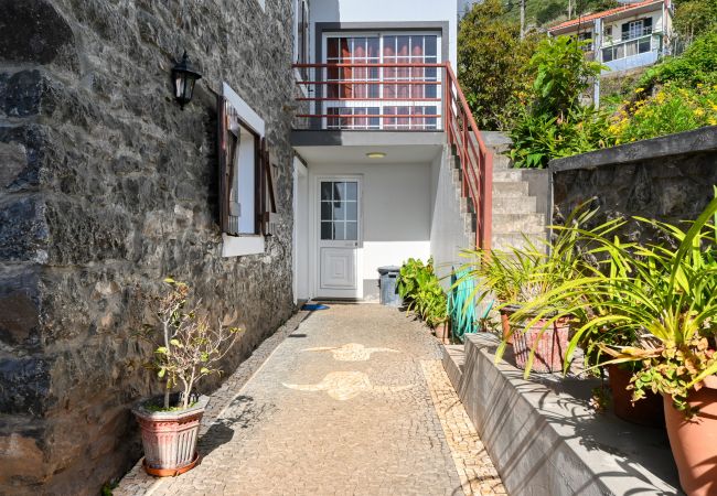Casa rural em Arco da Calheta - Casa do Pombal, a Home in Madeira