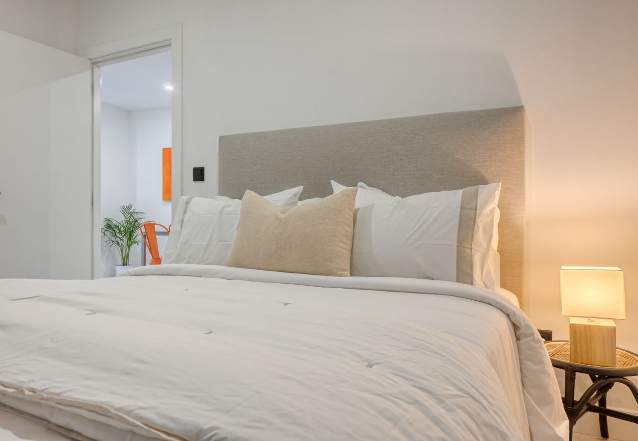 Apartamento em Funchal - Beco Santa Emilia 1C, a Home in Madeira