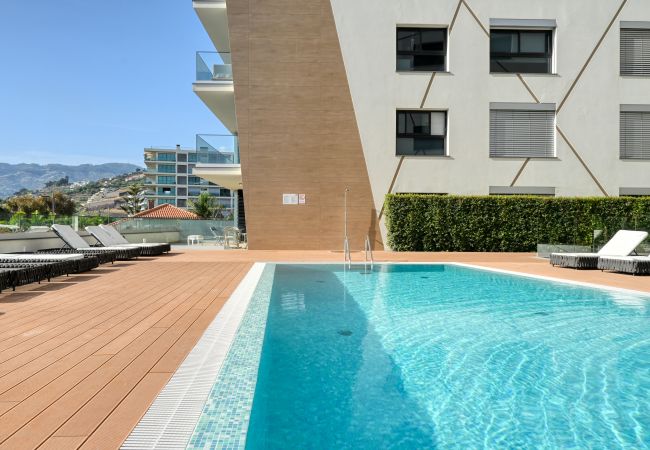 Apartamento em Funchal - Sao Lucas, a Home in Madeira