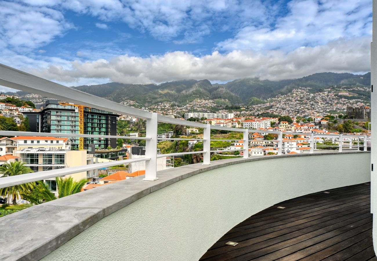 Apartamento em Funchal - Jasmineiro, a Home in Madeira