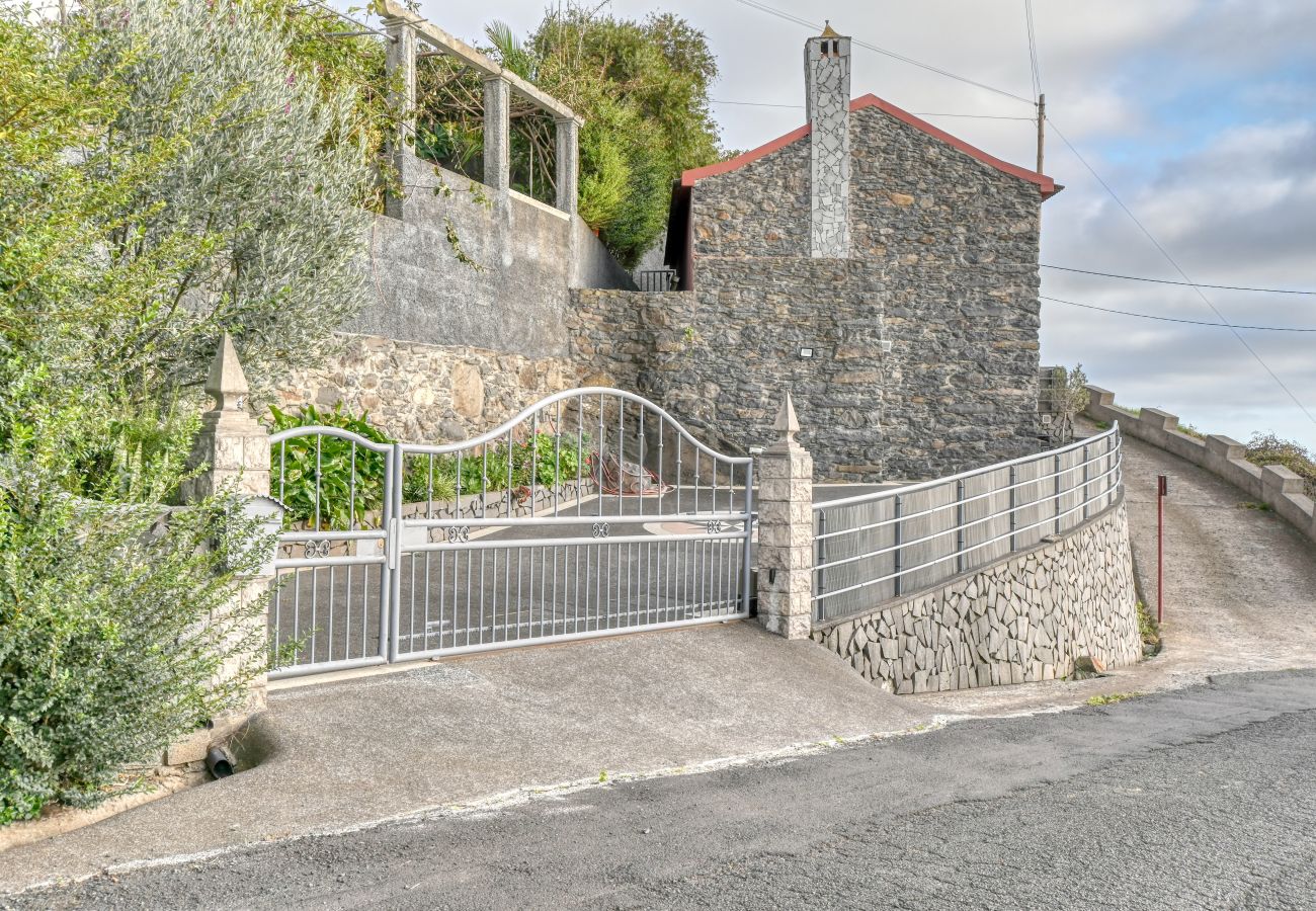 Casa rural em Fajã da Ovelha - Ocean View Cottage, a Home in Madeira