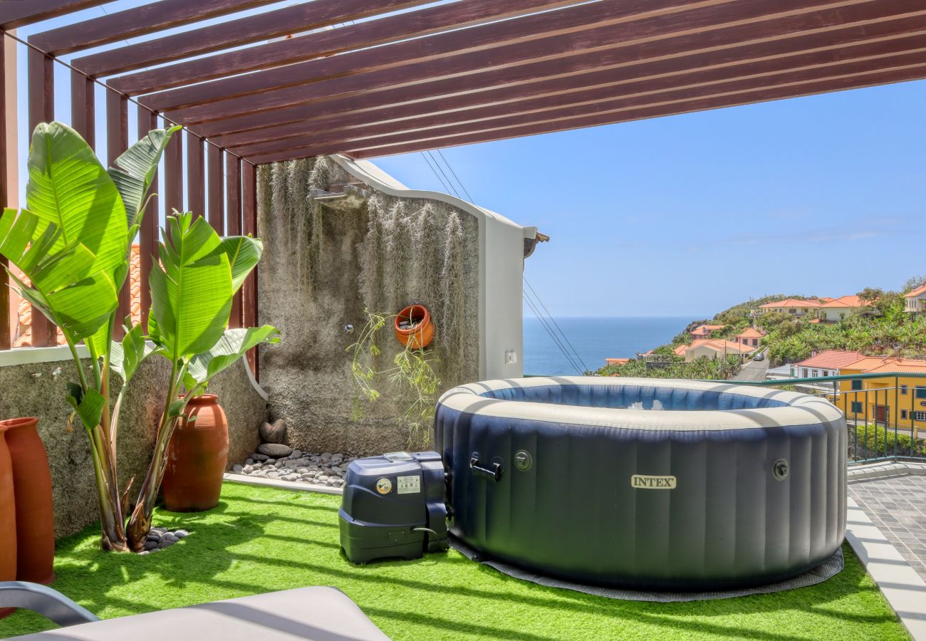 Apartamento em Ponta do Sol - Freitas Paradise, a Home in Madeira