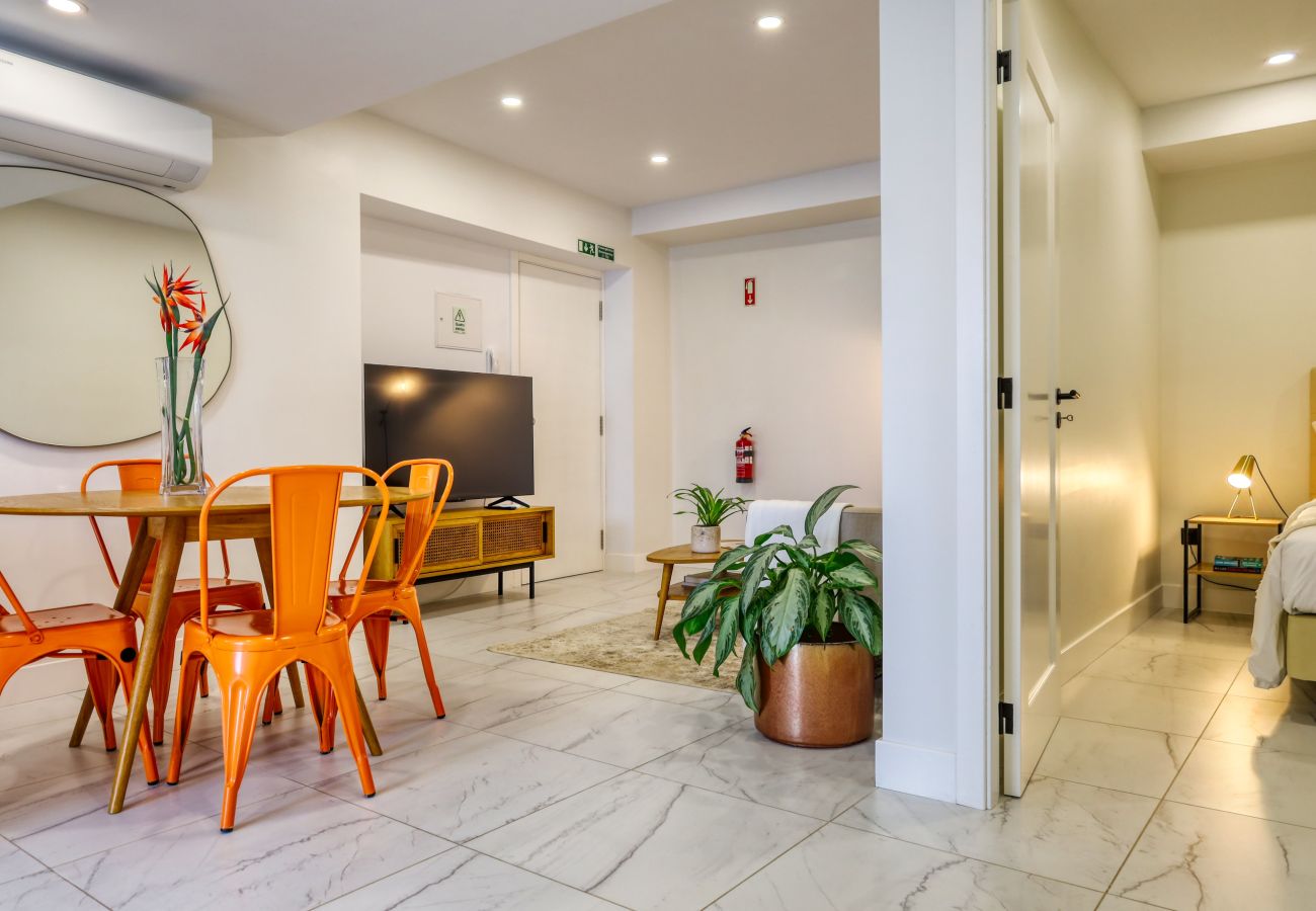 Apartamento em Funchal - Beco Santa Emilia 4O, a Home in Madeira