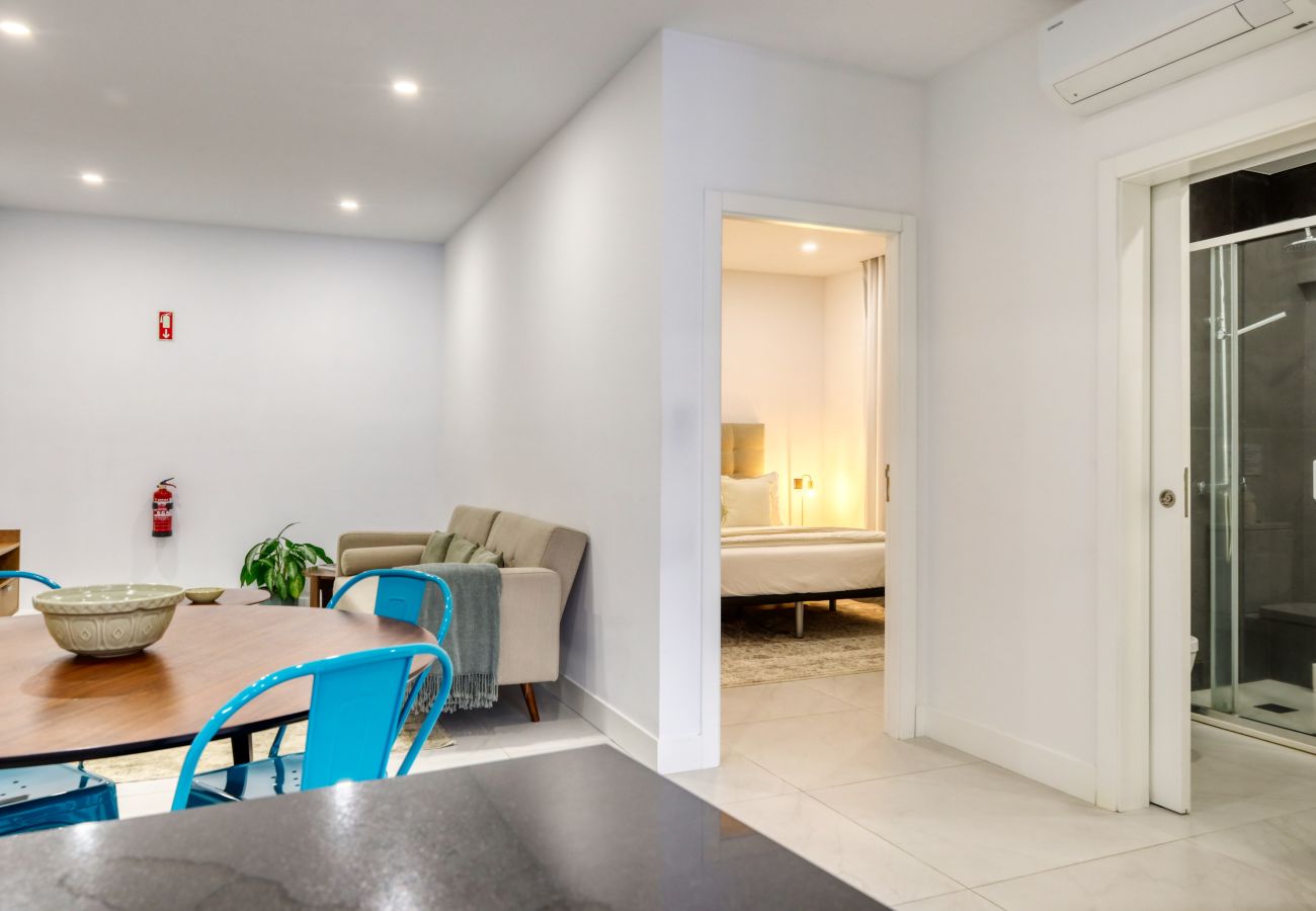 Apartamento em Funchal - Beco Santa Emilia 2G, a Home in Madeira