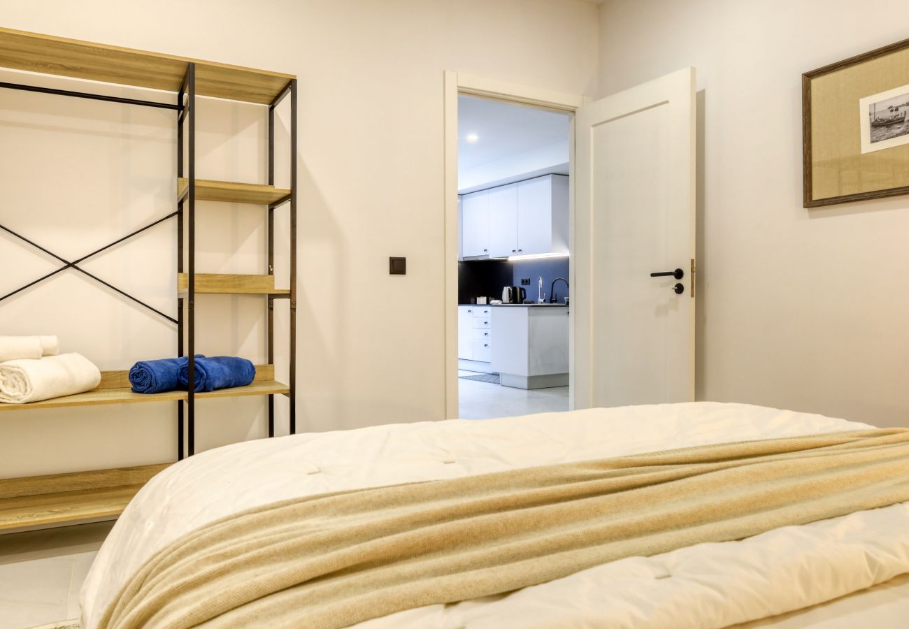 Apartamento em Funchal - Beco Santa Emilia 2G, a Home in Madeira