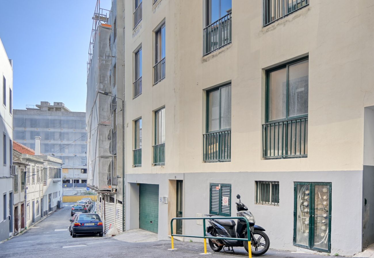 Apartamento em Funchal - Beco Santa Emilia 2I, a Home in Madeira