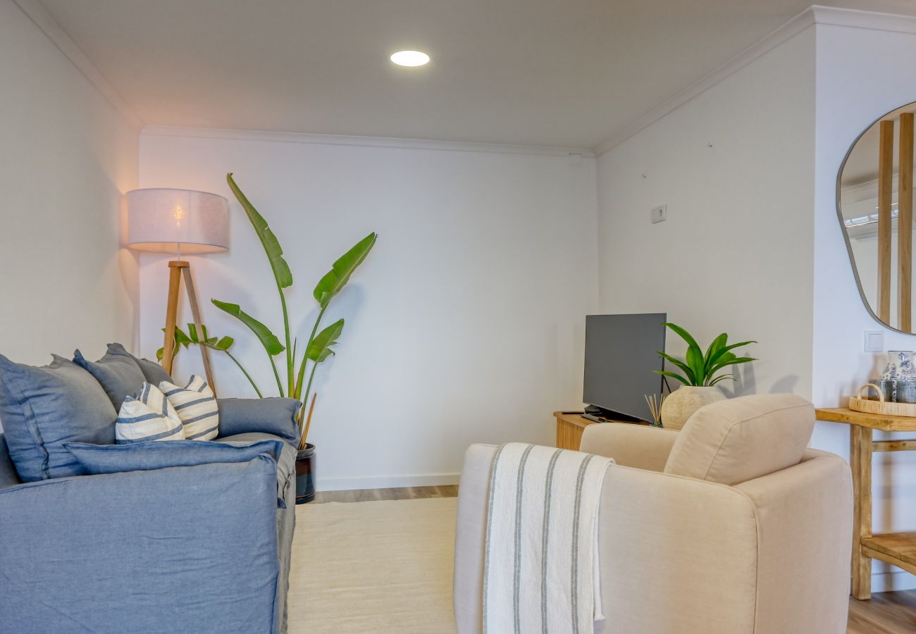 Apartamento em Calheta - Vale dos Amores, a Home in Madeira