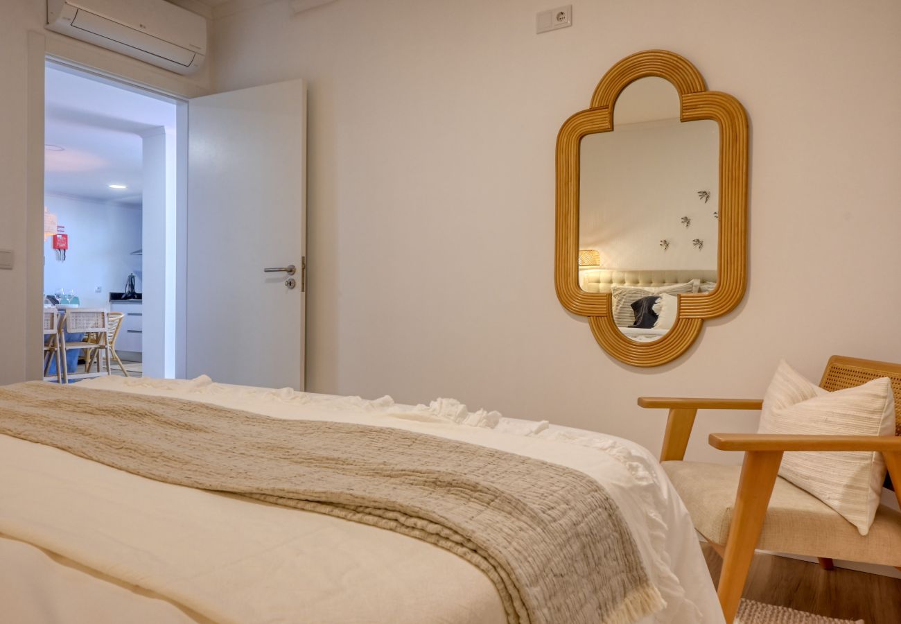 Apartamento em Calheta - Vale dos Amores, a Home in Madeira