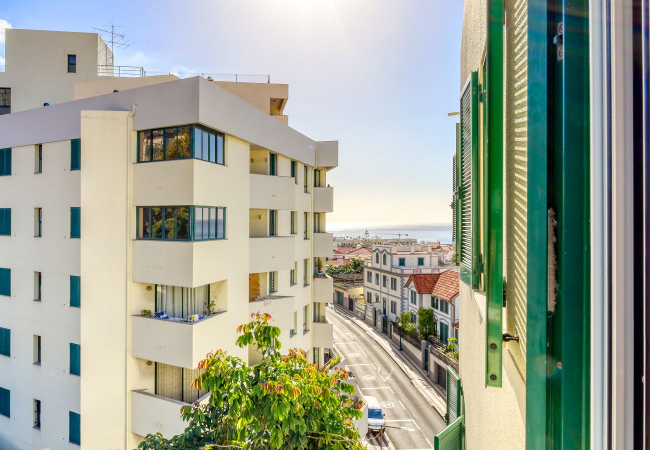 Apartamento em Funchal - Funchal Panoramic View, a Home in Madeira