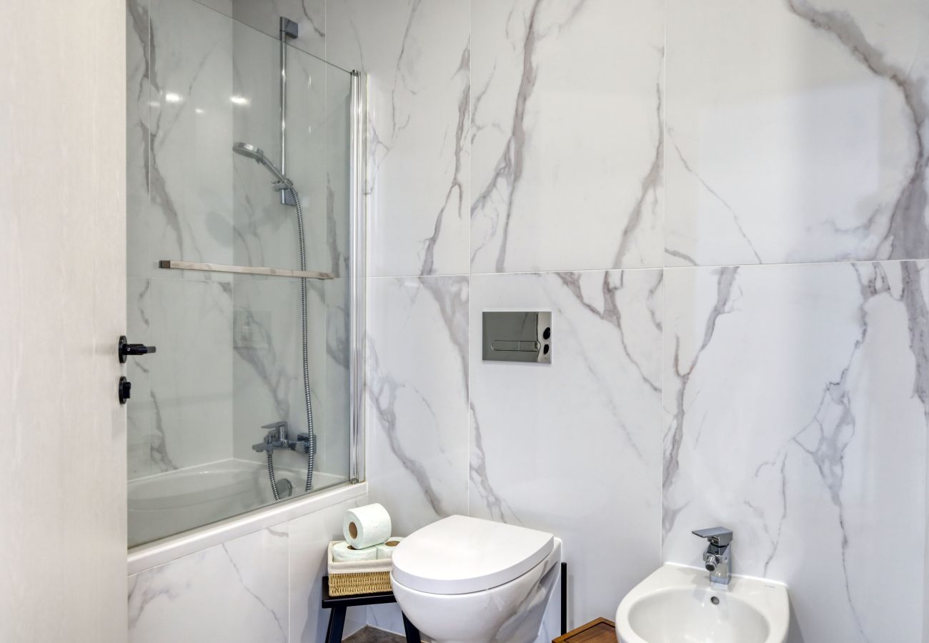Apartamento em Funchal - The Place Funchal View, a Home in Madeira