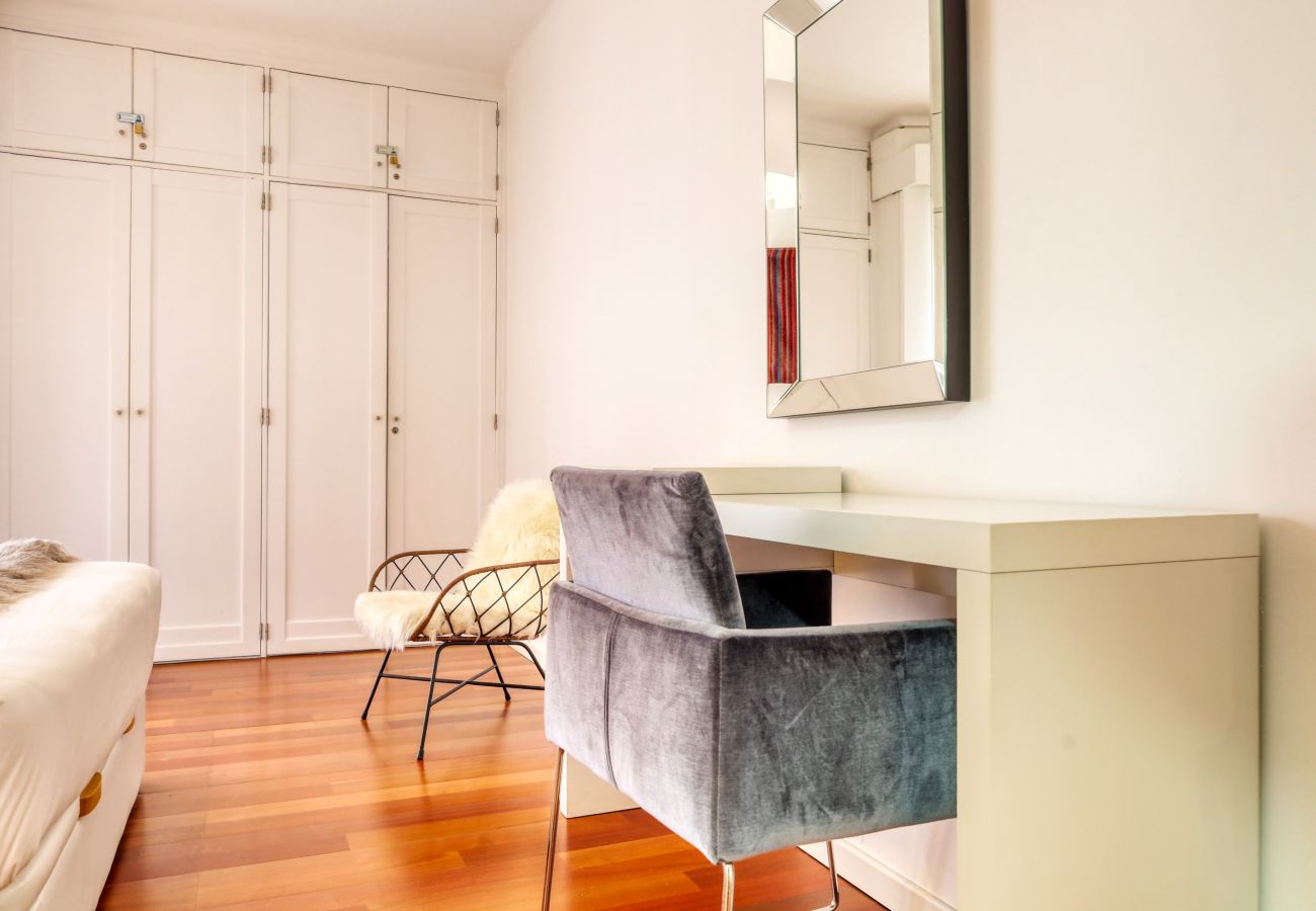 Apartamento em Funchal - Baia Cliff View, a Home in Madeira
