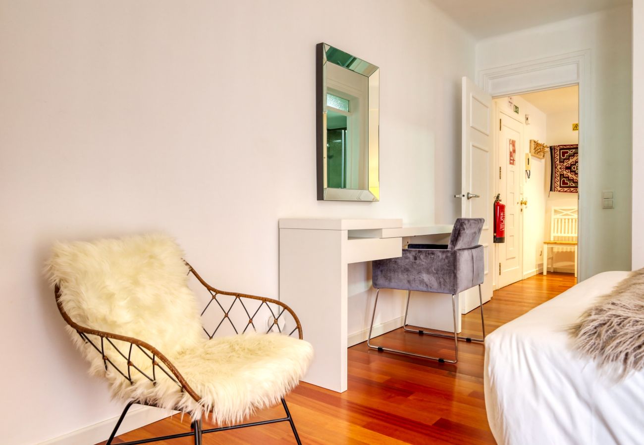 Apartamento em Funchal - Baia Cliff View, a Home in Madeira