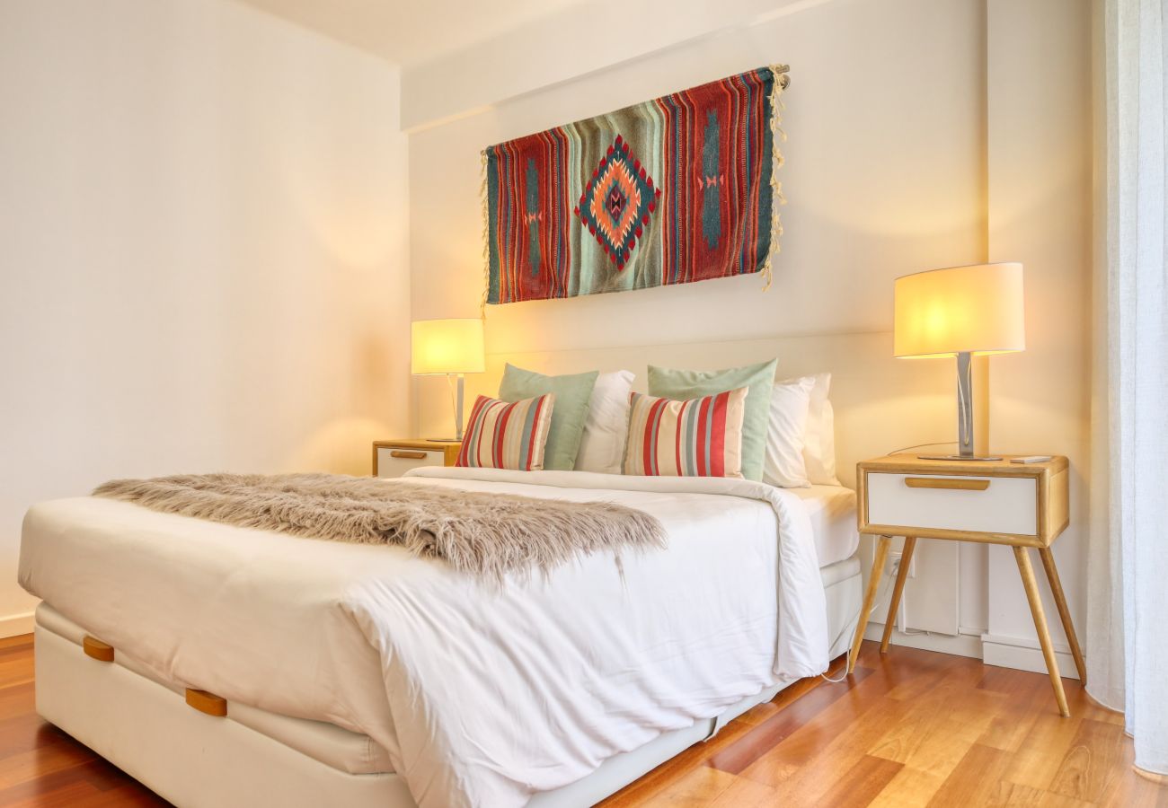 Apartamento em Funchal - Baia Cliff View, a Home in Madeira