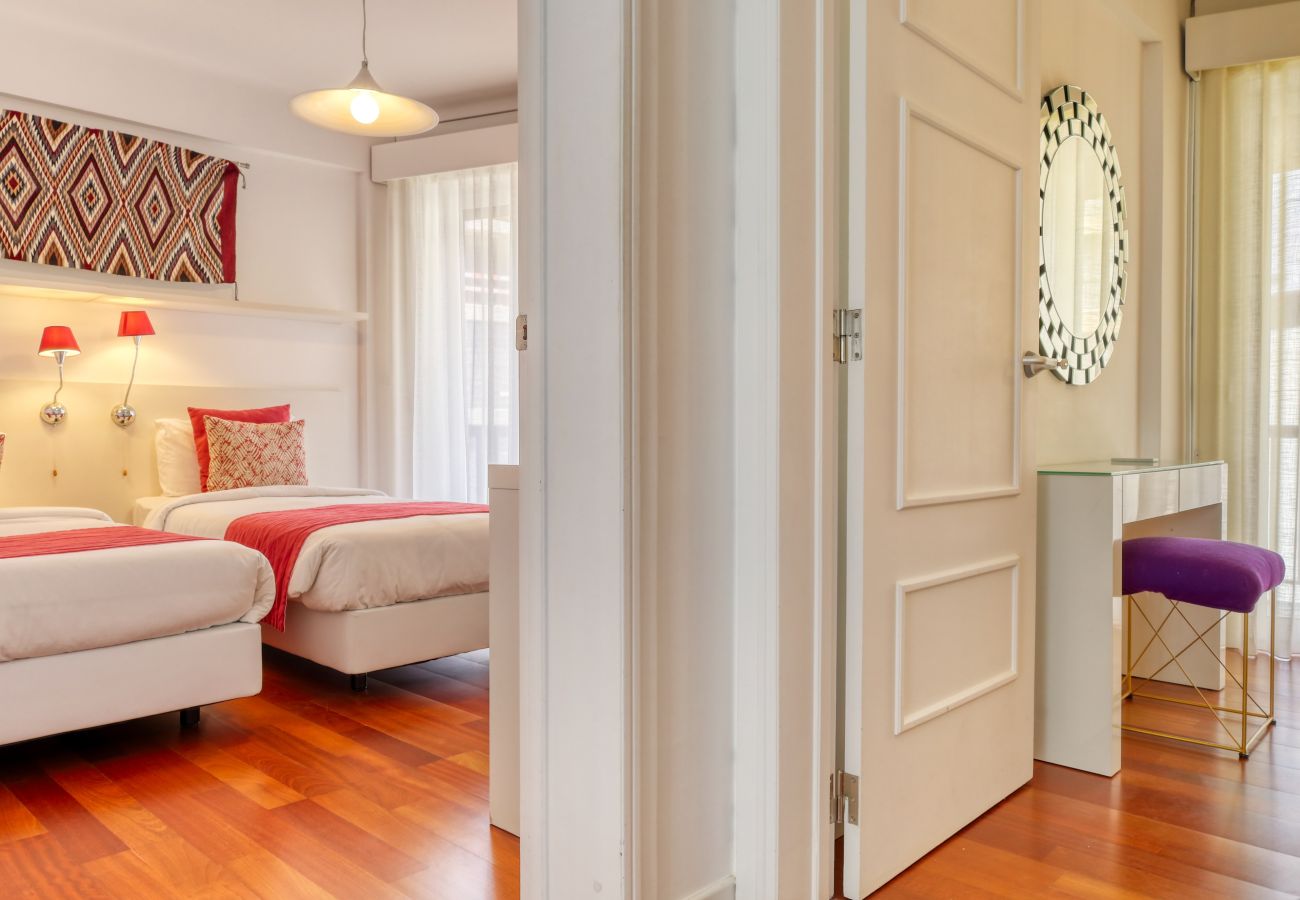 Apartamento em Funchal - Baia Cliff View, a Home in Madeira