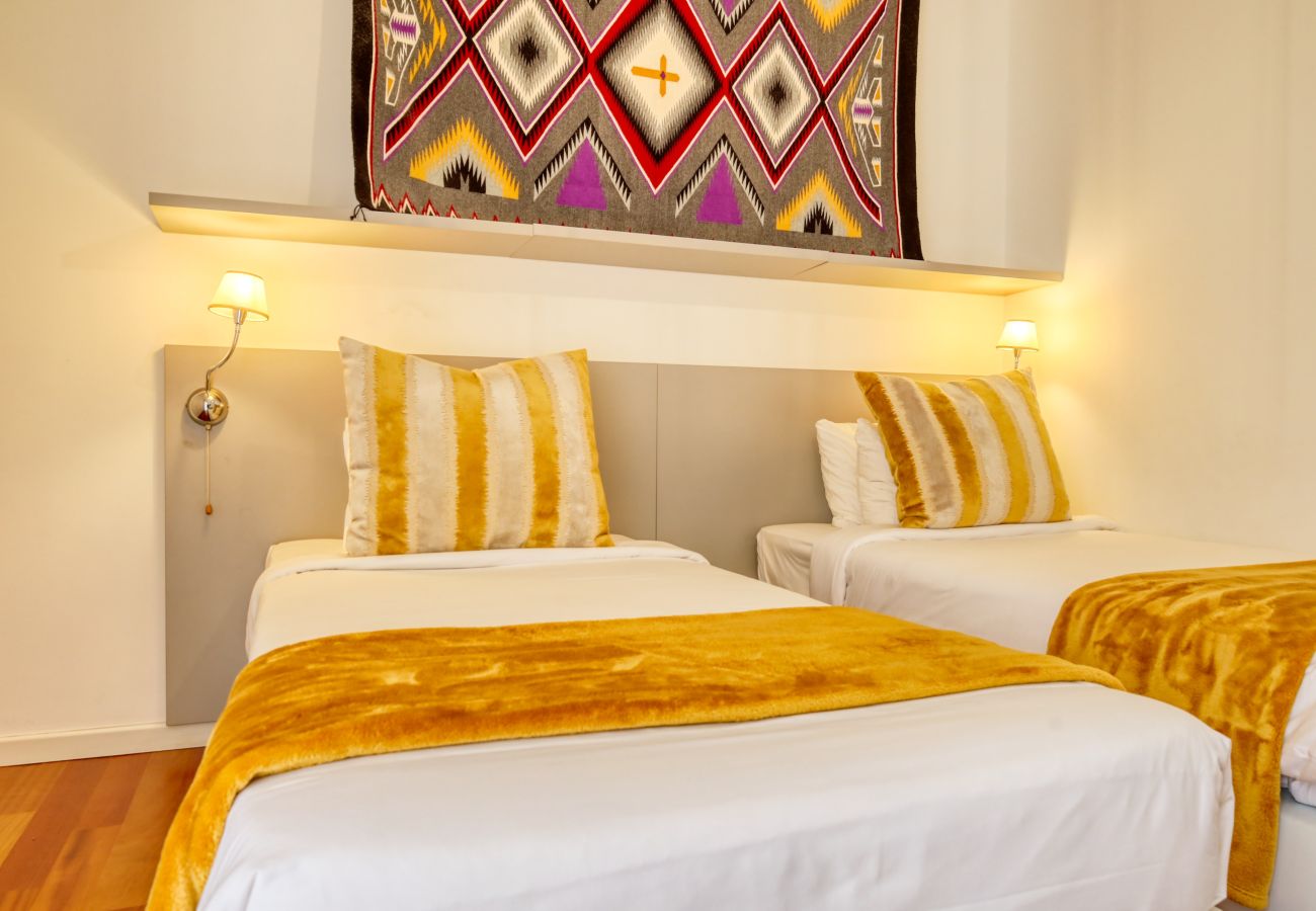 Apartamento em Funchal - Baia Cliff View, a Home in Madeira
