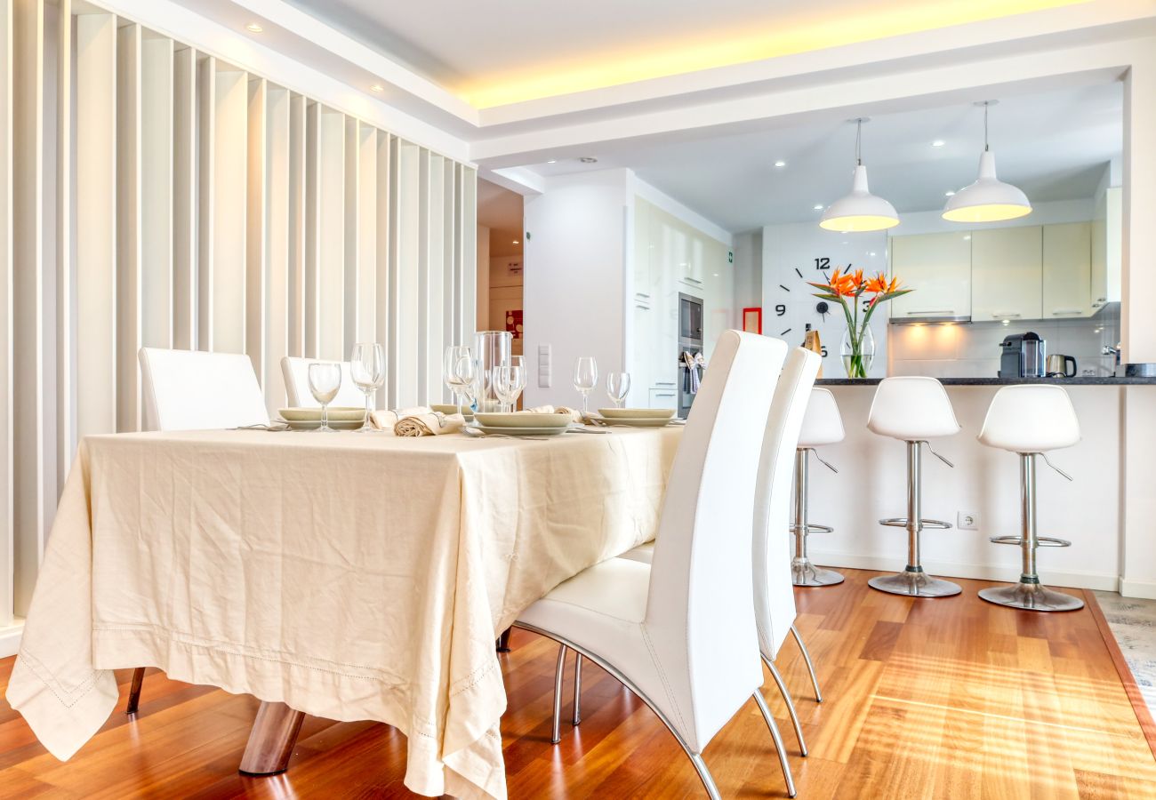 Apartamento em Funchal - Baia Cliff View, a Home in Madeira
