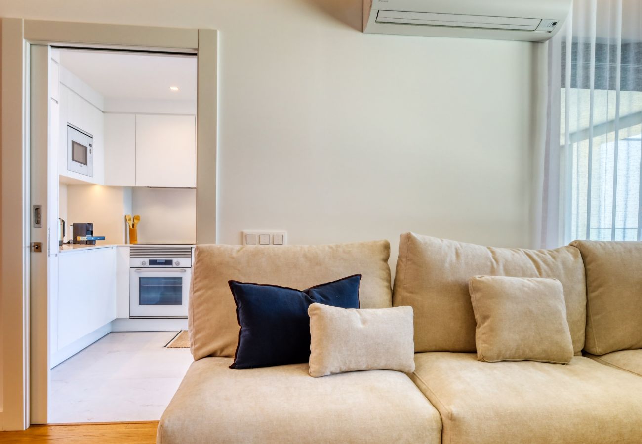Apartamento em Funchal - Funchal Acqua Blue 5L, a Home in Madeira