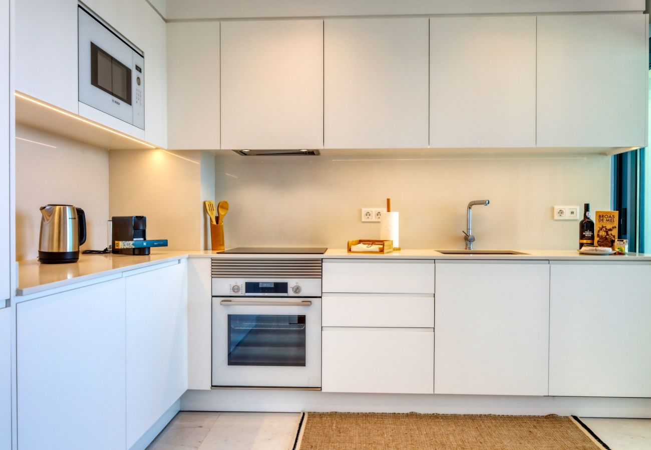 Apartamento em Funchal - Funchal Acqua Blue 5L, a Home in Madeira
