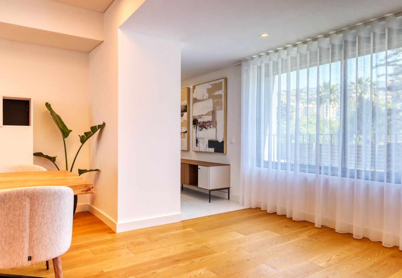 Apartamento em Funchal - Funchal Acqua Blue 5L, a Home in Madeira