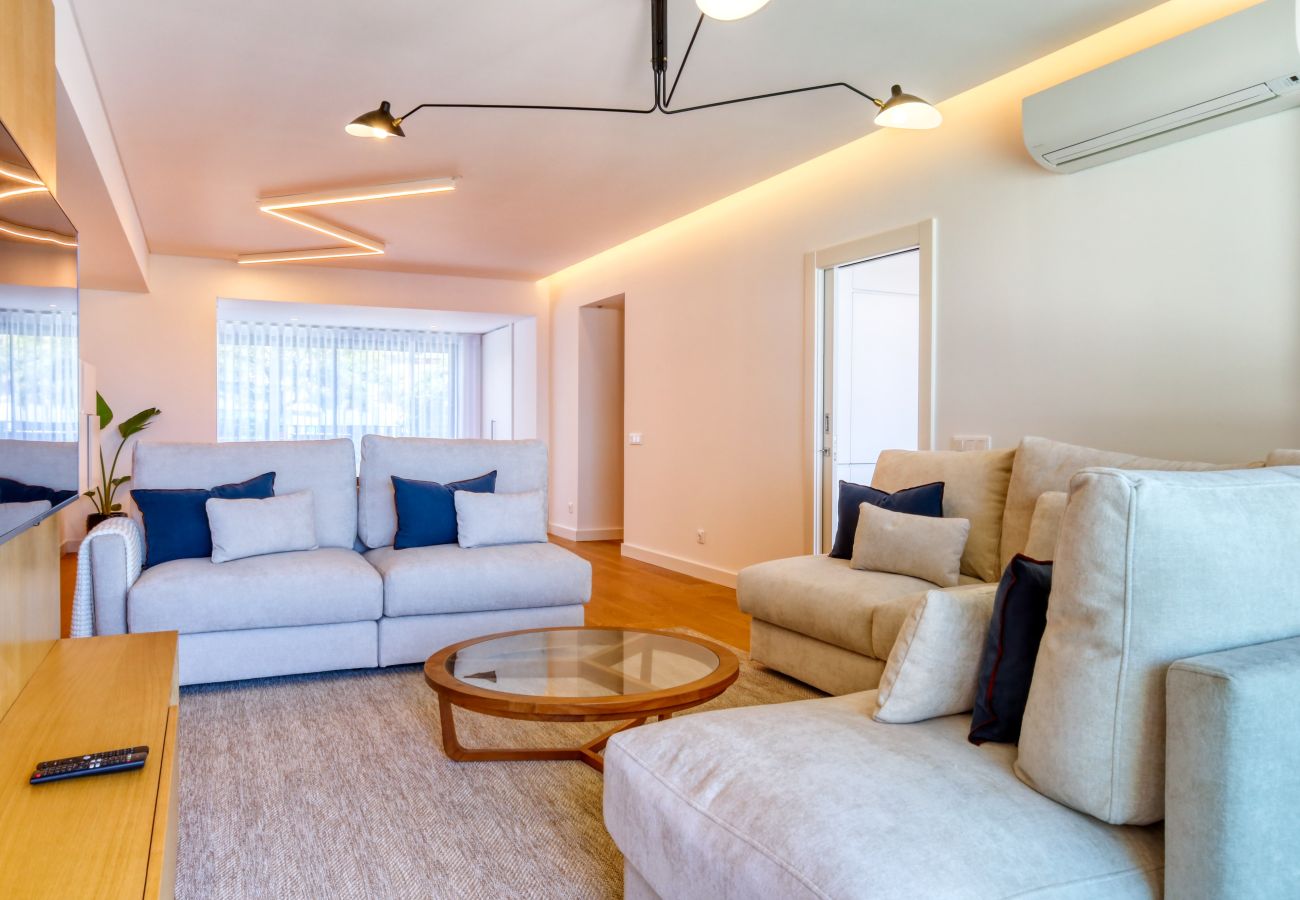 Apartamento em Funchal - Funchal Acqua Blue 5L, a Home in Madeira