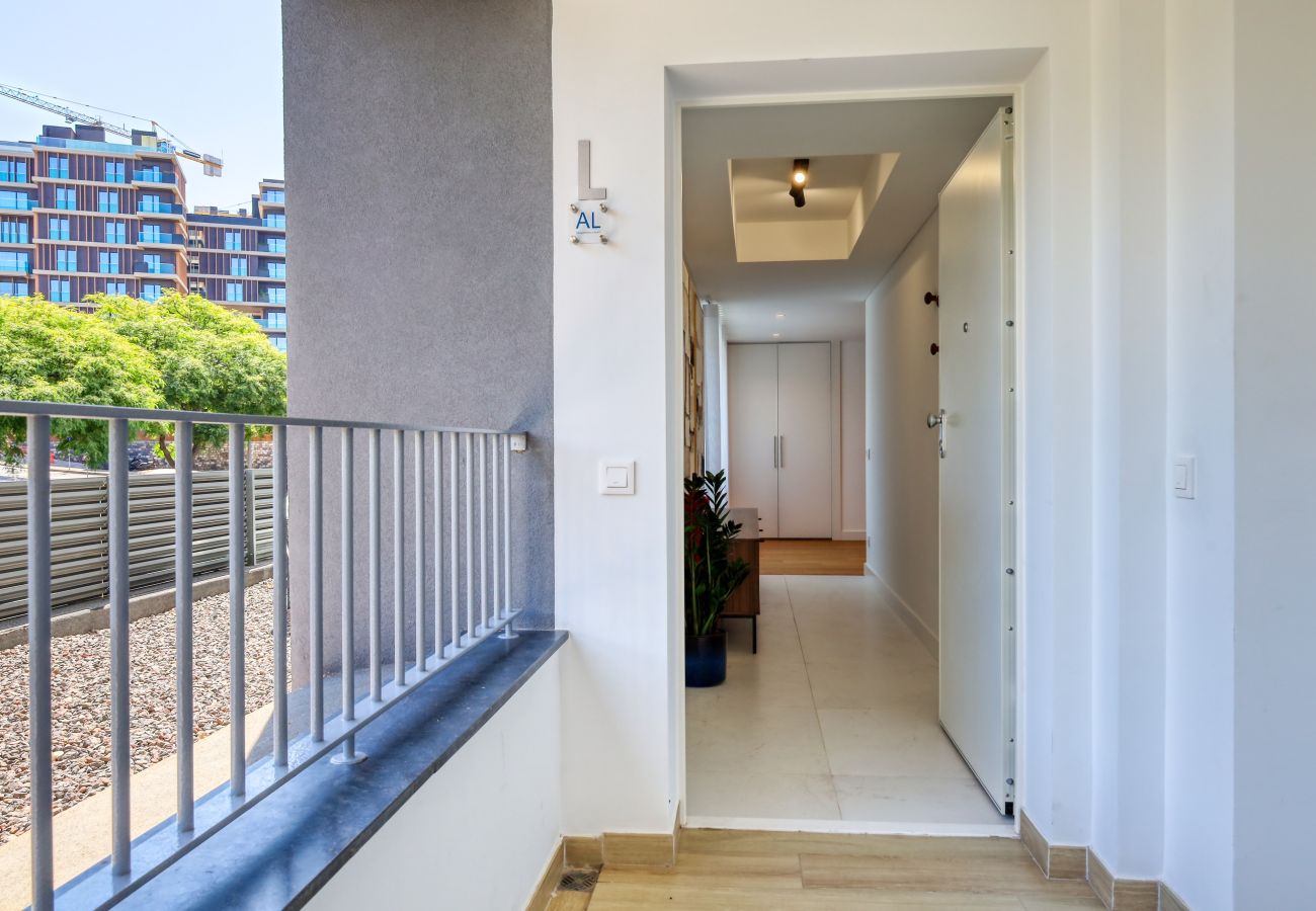 Apartamento em Funchal - Funchal Acqua Blue 5L, a Home in Madeira