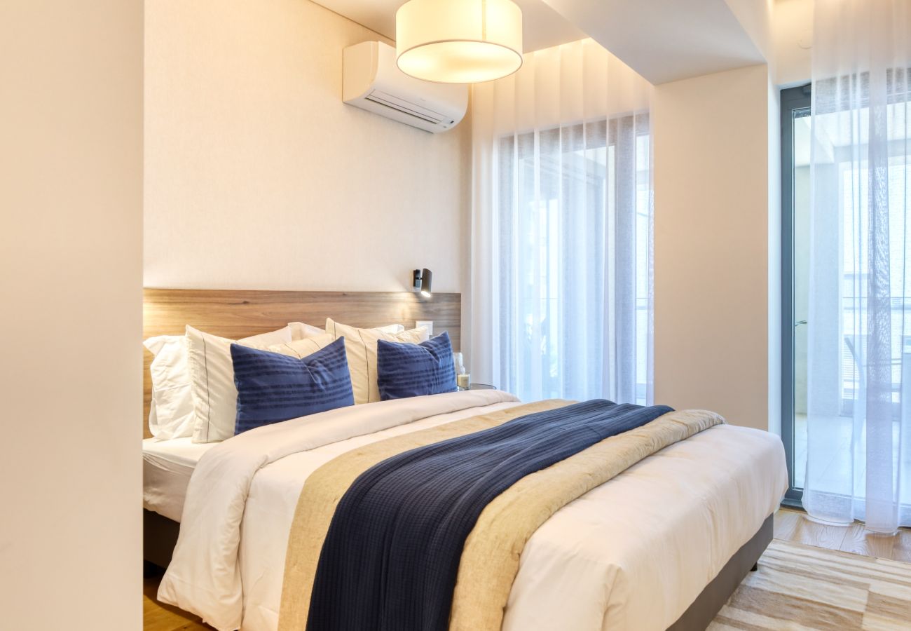 Apartamento em Funchal - Funchal Acqua Blue 5L, a Home in Madeira