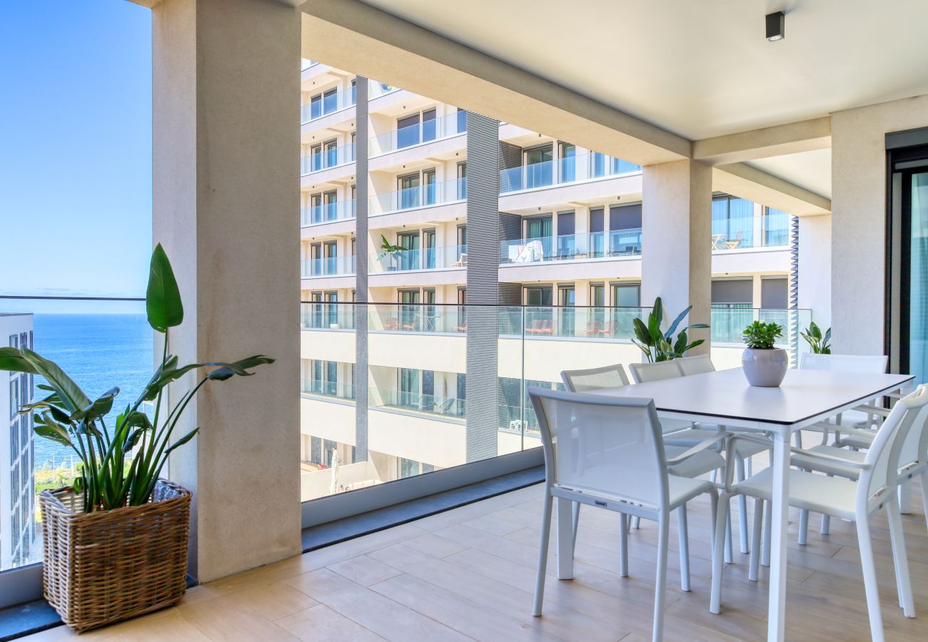 Apartamento em Funchal - Funchal Acqua Blue 5L, a Home in Madeira