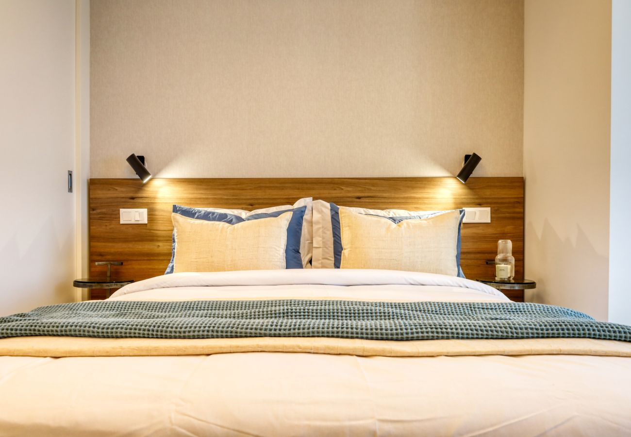 Apartamento em Funchal - Funchal Acqua Blue 5L, a Home in Madeira