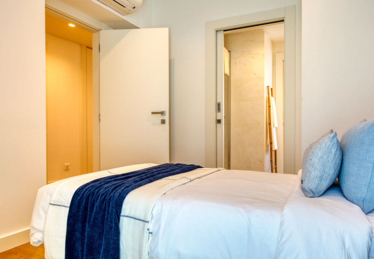 Apartamento em Funchal - Funchal Acqua Blue 5L, a Home in Madeira