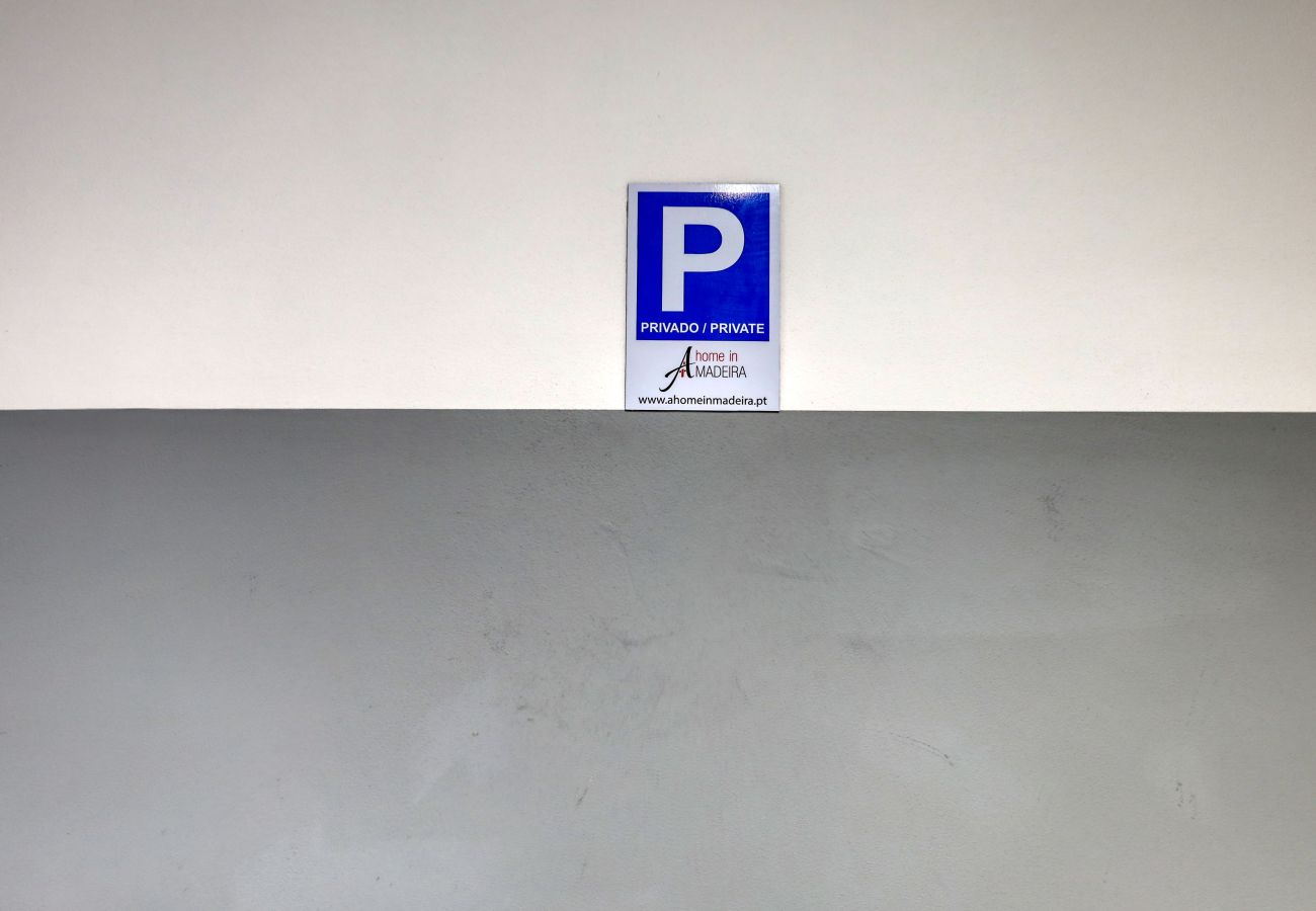 Apartamento em Funchal - Funchal Acqua Blue 5L, a Home in Madeira