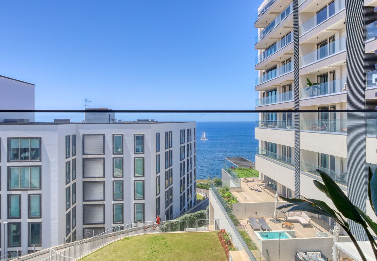 Apartamento em Funchal - Funchal Acqua Blue 5L, a Home in Madeira