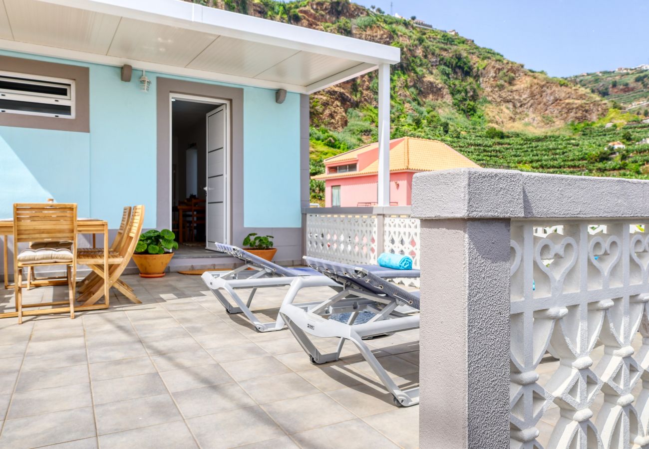 Apartamento em Ponta do Sol - Casa da Tia Celeste I, a Home in Madeira