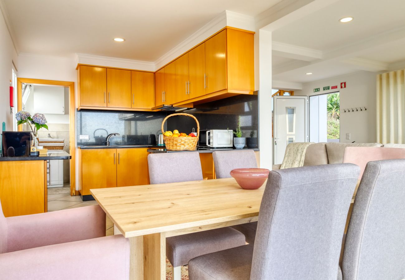 Casa em Ponta do Sol - Ponta do Sol Sea View, a Home in Madeira