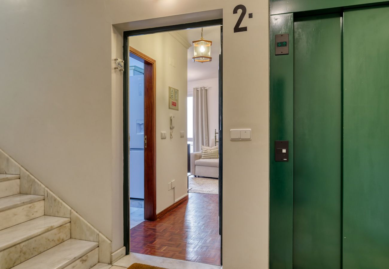 Apartamento em Funchal - Cantinho da Elvira, a Home in Madeira