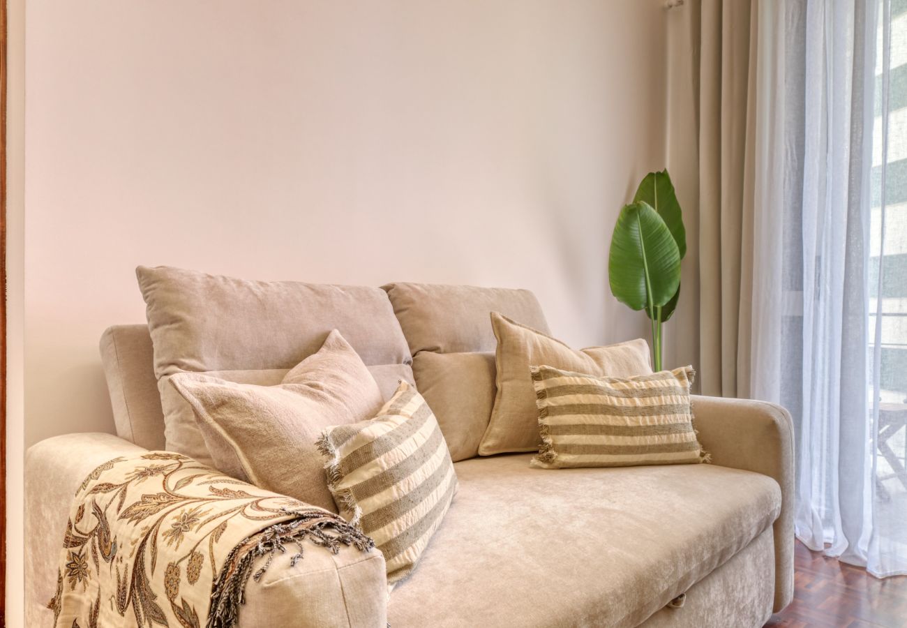 Apartamento em Funchal - Cantinho da Elvira, a Home in Madeira