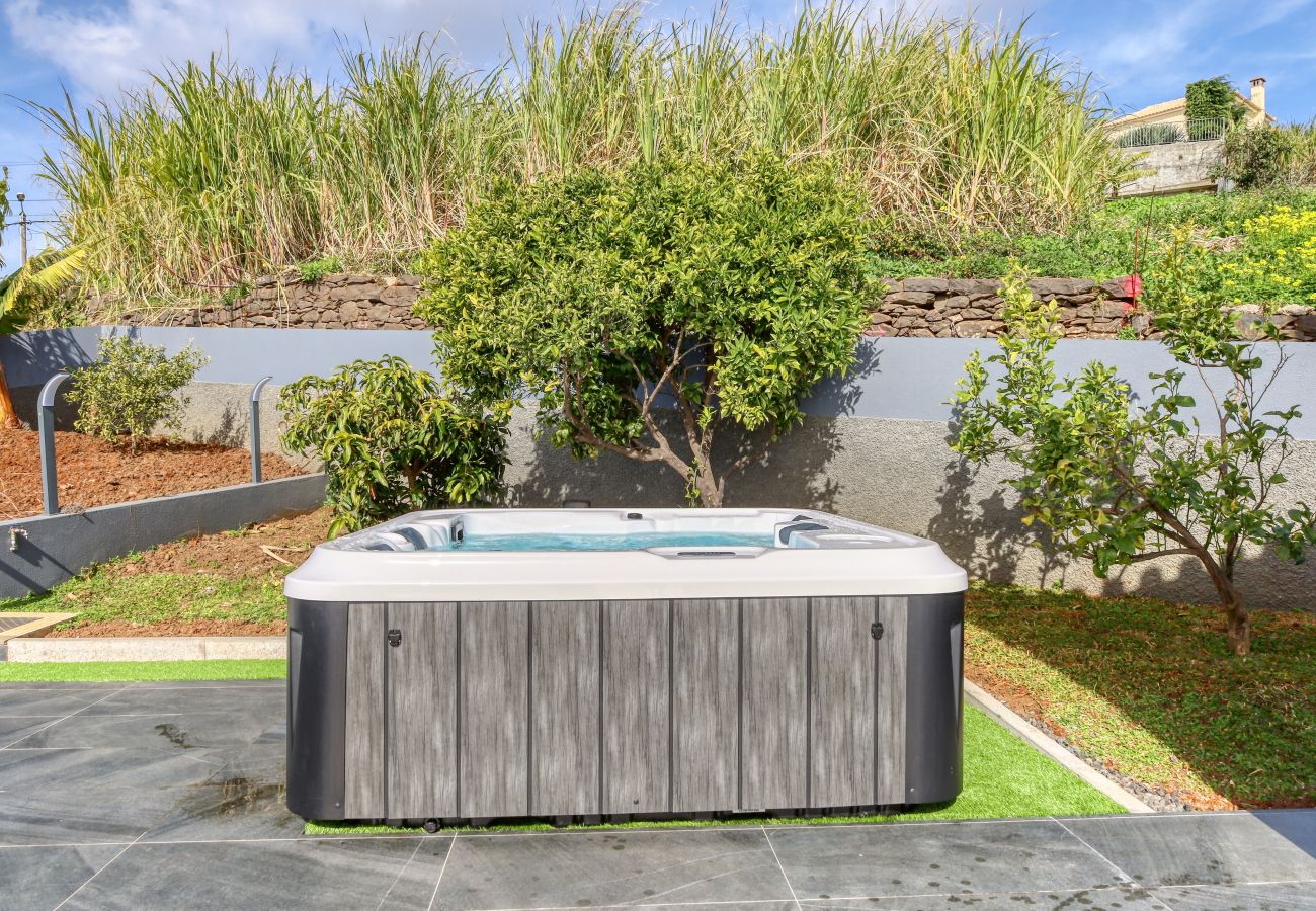 Apartamento em Ponta do Sol - Oasis do Sol, a Home in Madeira