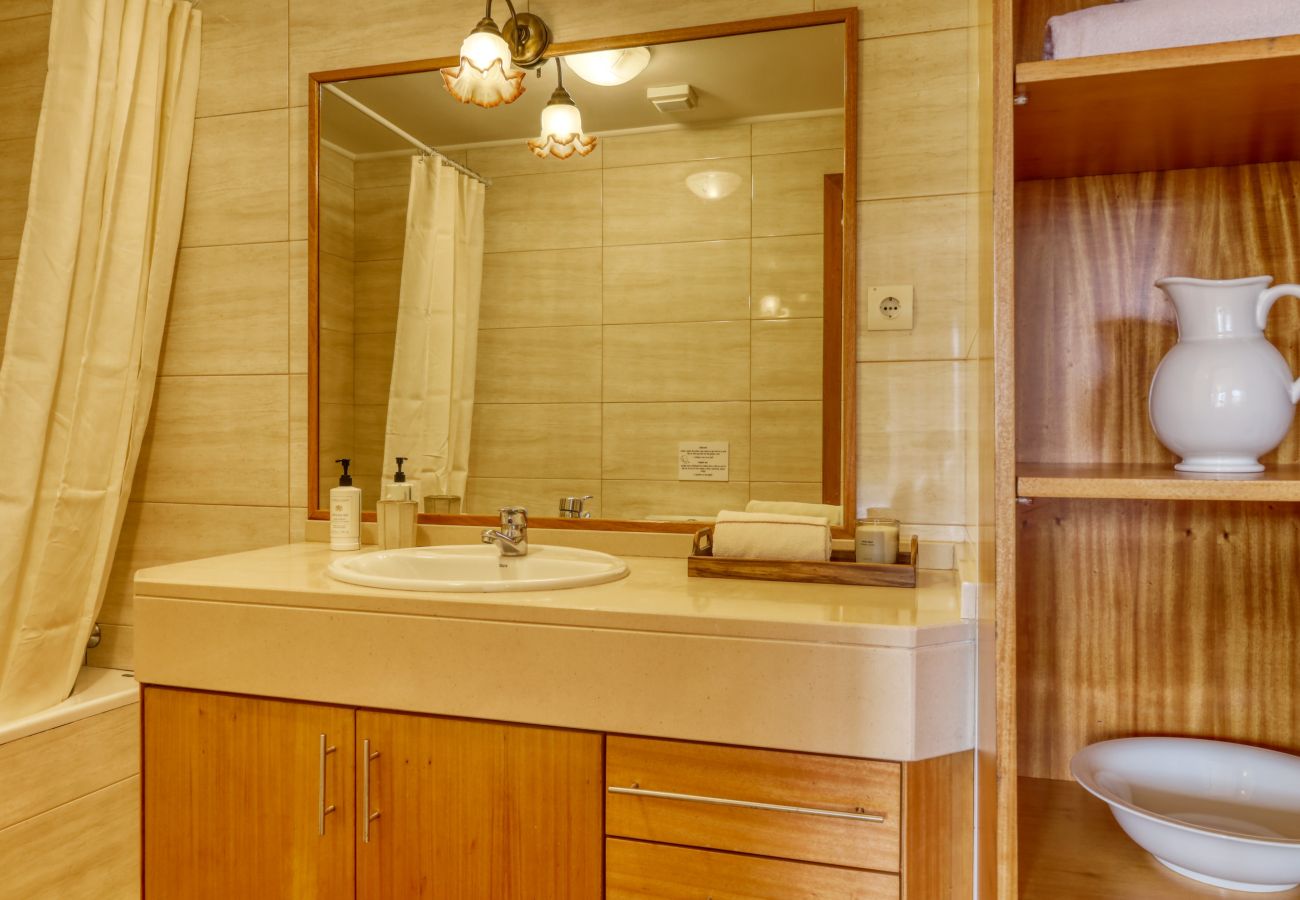 Apartamento em Funchal - Graça's Place, a Home in Madeira