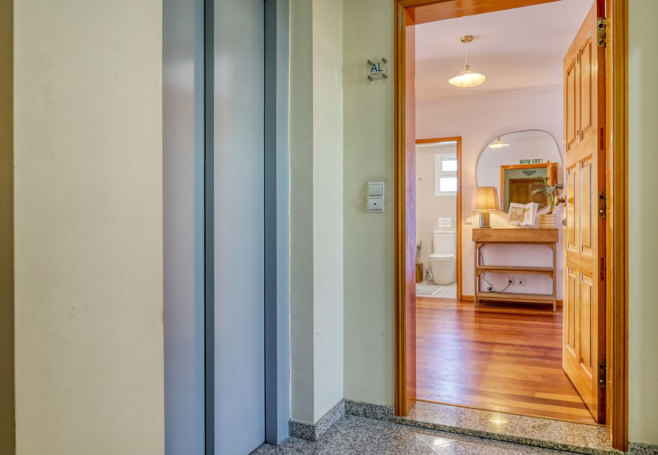 Apartamento em Funchal - Funchal Infinity, a Home in Madeira
