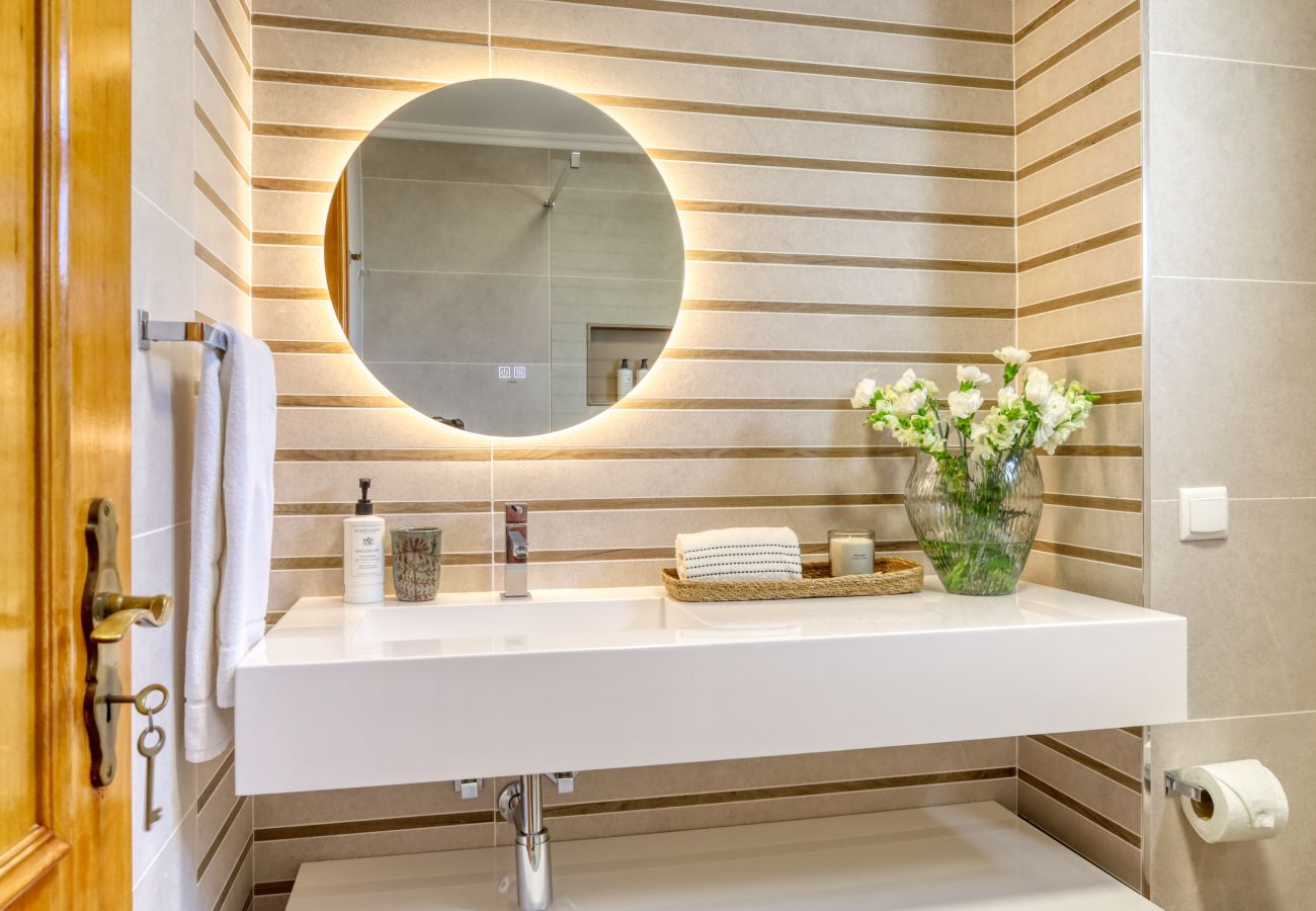 Apartamento em Funchal - Funchal Infinity, a Home in Madeira
