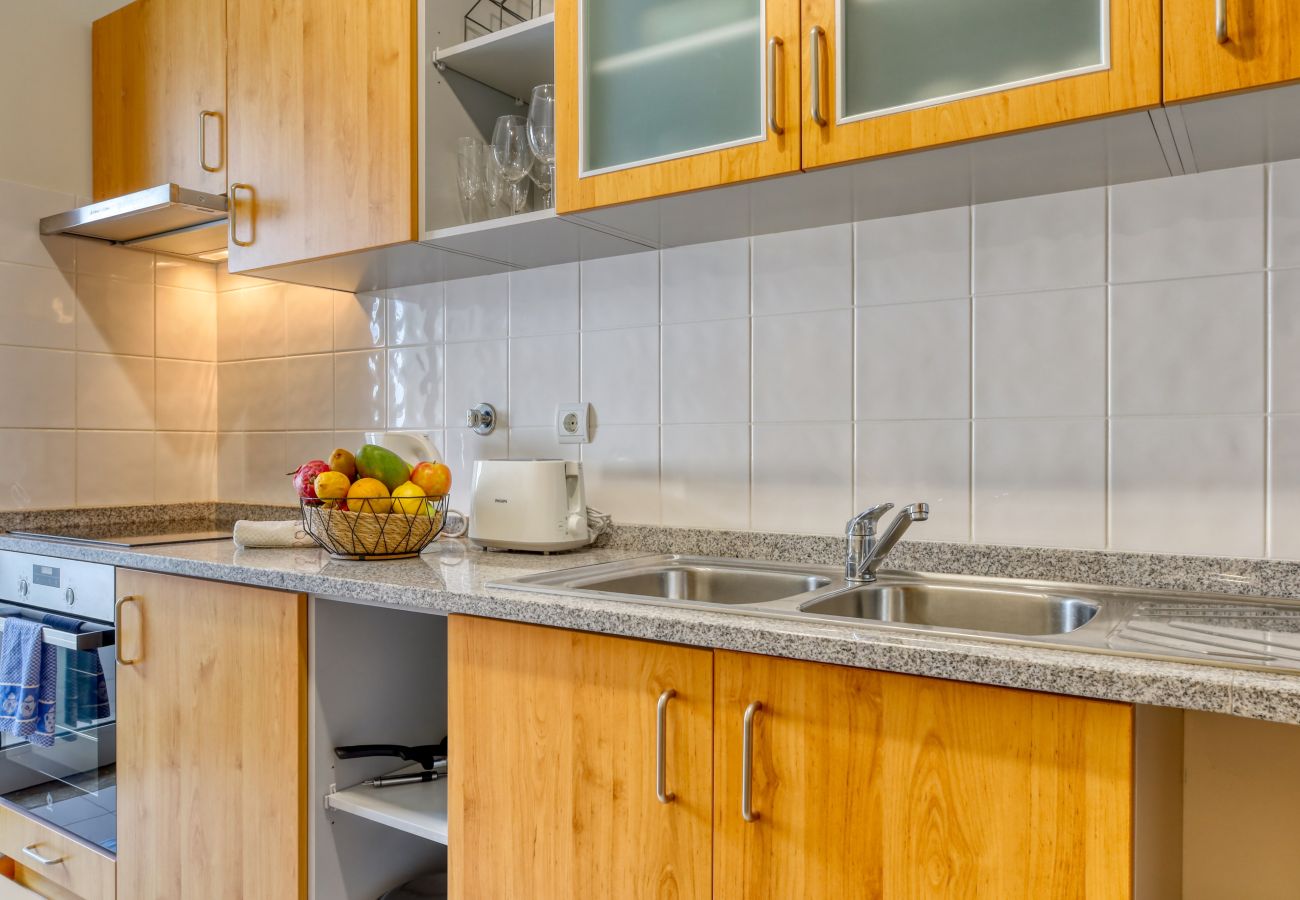 Apartamento em Santa Cruz - Cozy Santa Cruz, a Home in Madeira