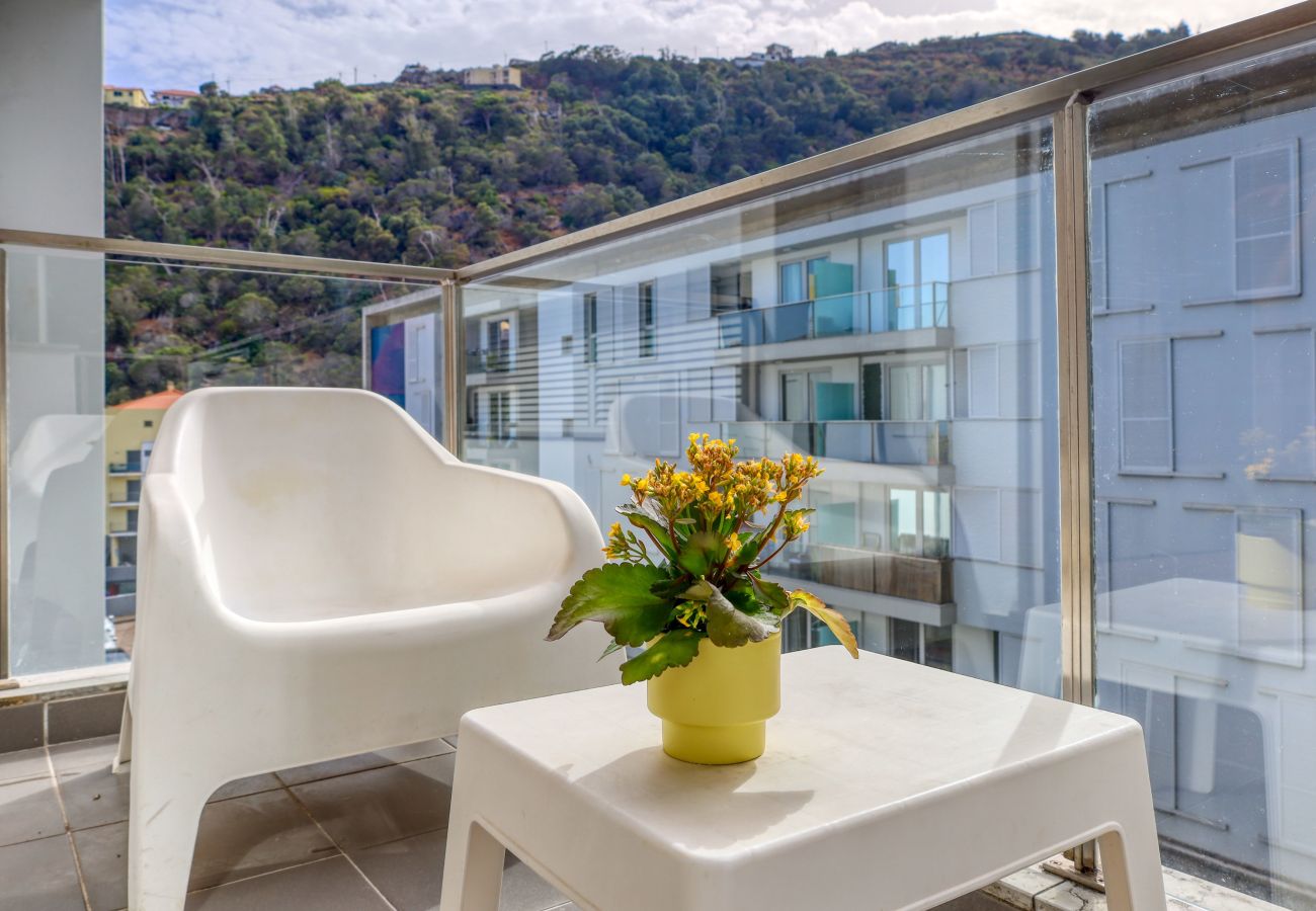 Apartamento em Santa Cruz - Cozy Santa Cruz, a Home in Madeira