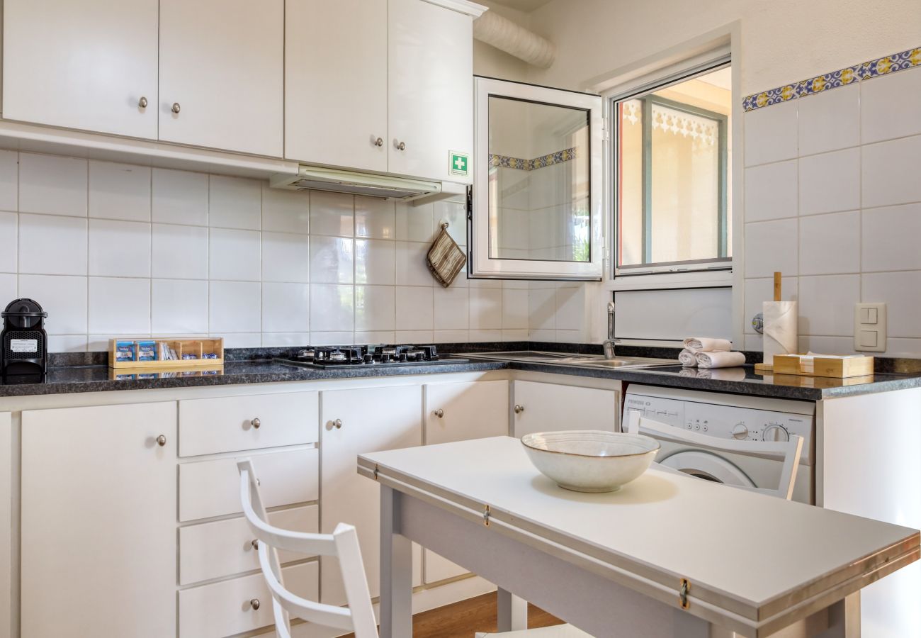 Apartamento em Ponta do Sol - Maresia I, a Home in Madeira