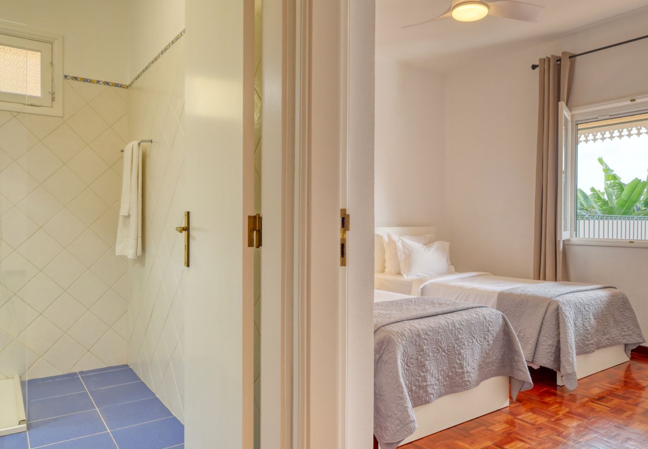 Apartamento em Ponta do Sol - Maresia II, a Home in Madeira