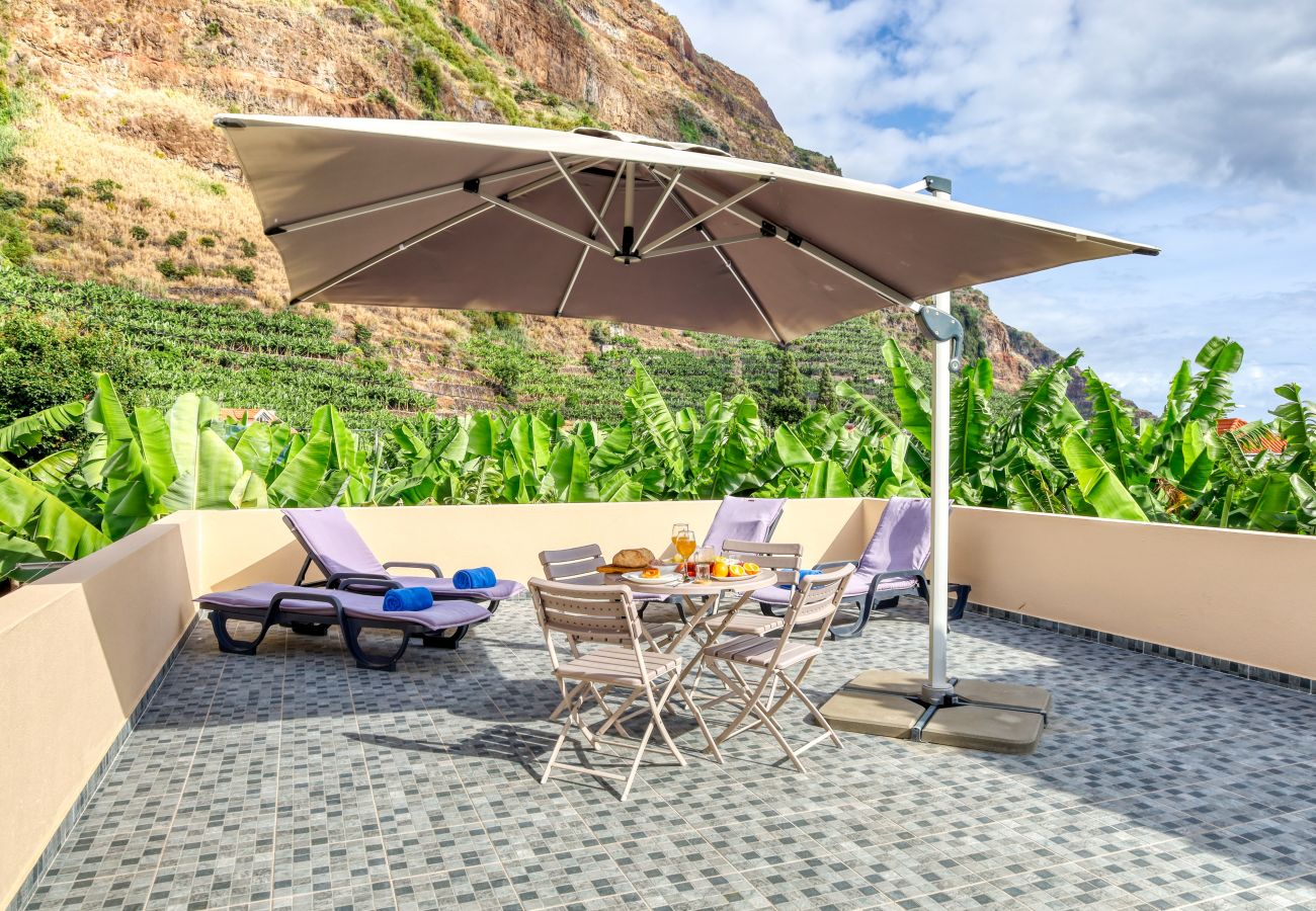 Apartamento em Ponta do Sol - Maresia II, a Home in Madeira