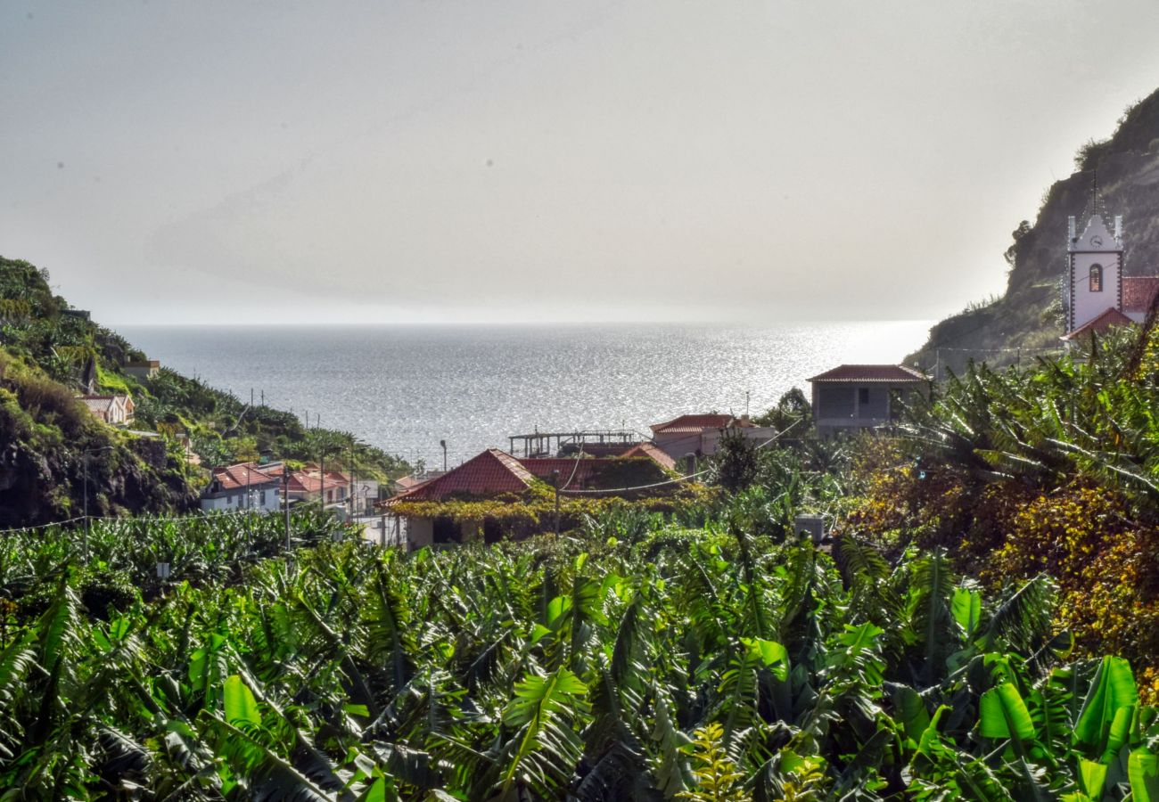 Apartment in Tabua - Casa da Praia, a Home in Madeira