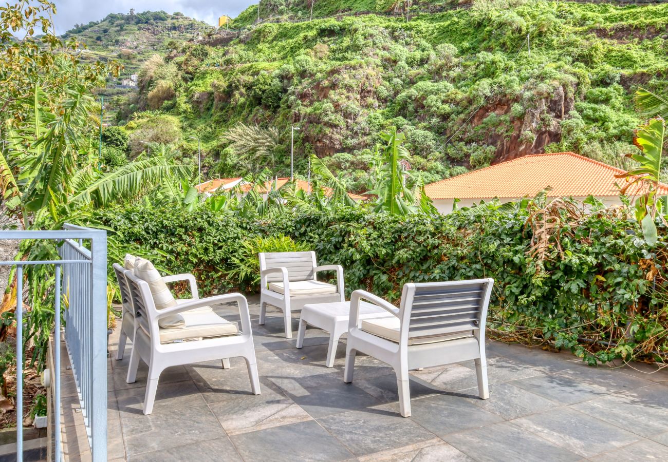 Apartment in Tabua - Casa da Praia, a Home in Madeira