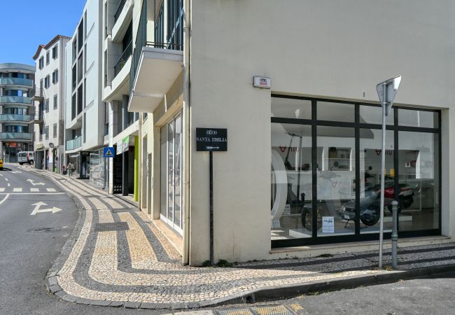 Studio in Funchal - Beco Santa Emilia 4Q, a Home in Madeira